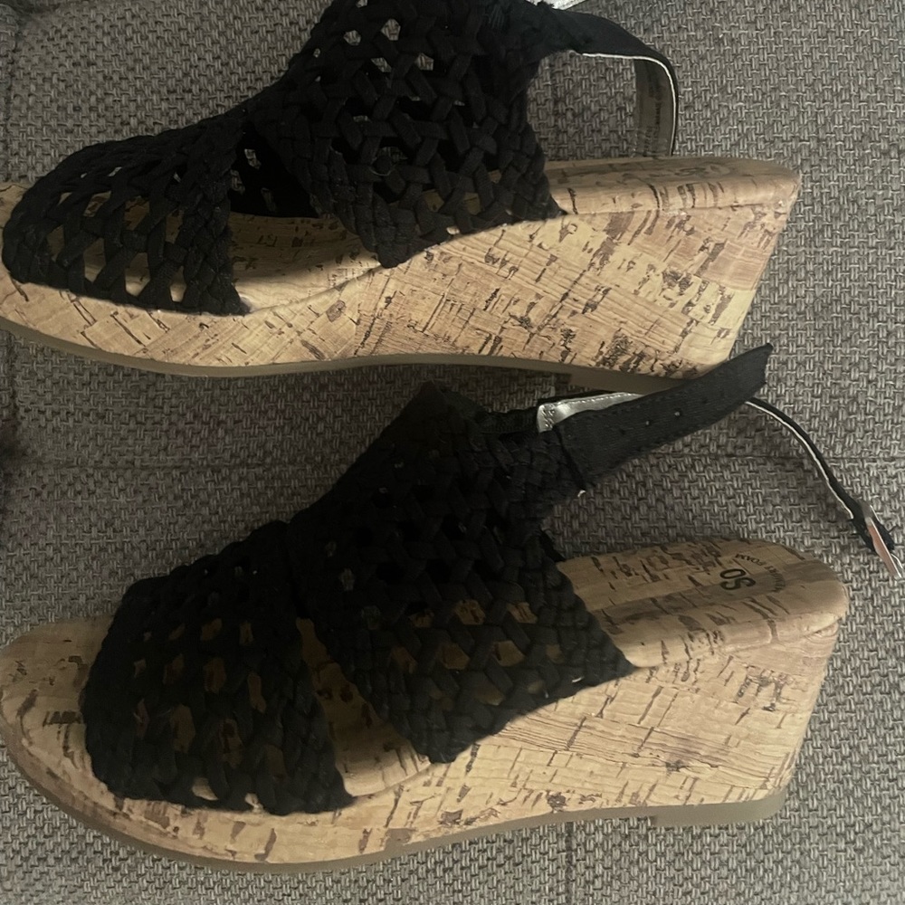 ECU sandals wedges size 3 black crochet
